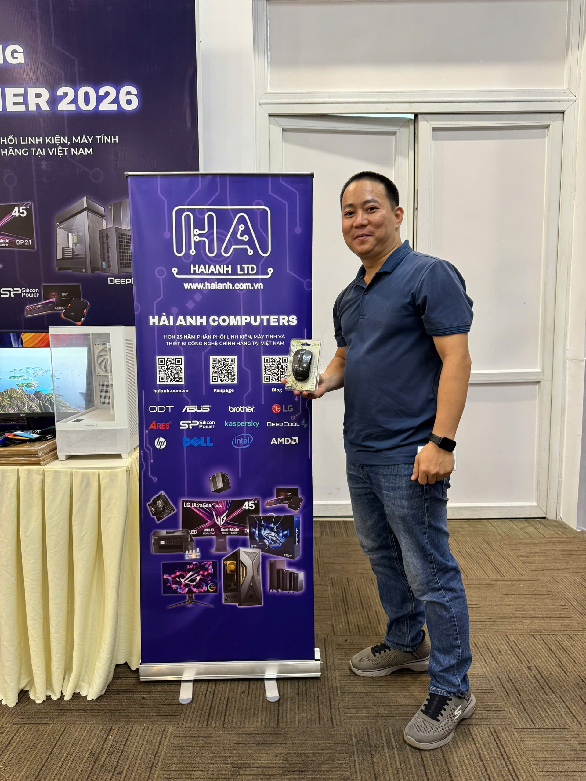 Đại diện Hải Anh Computers tại gian hàng Gala Dinner IT43DNG Summer 2026